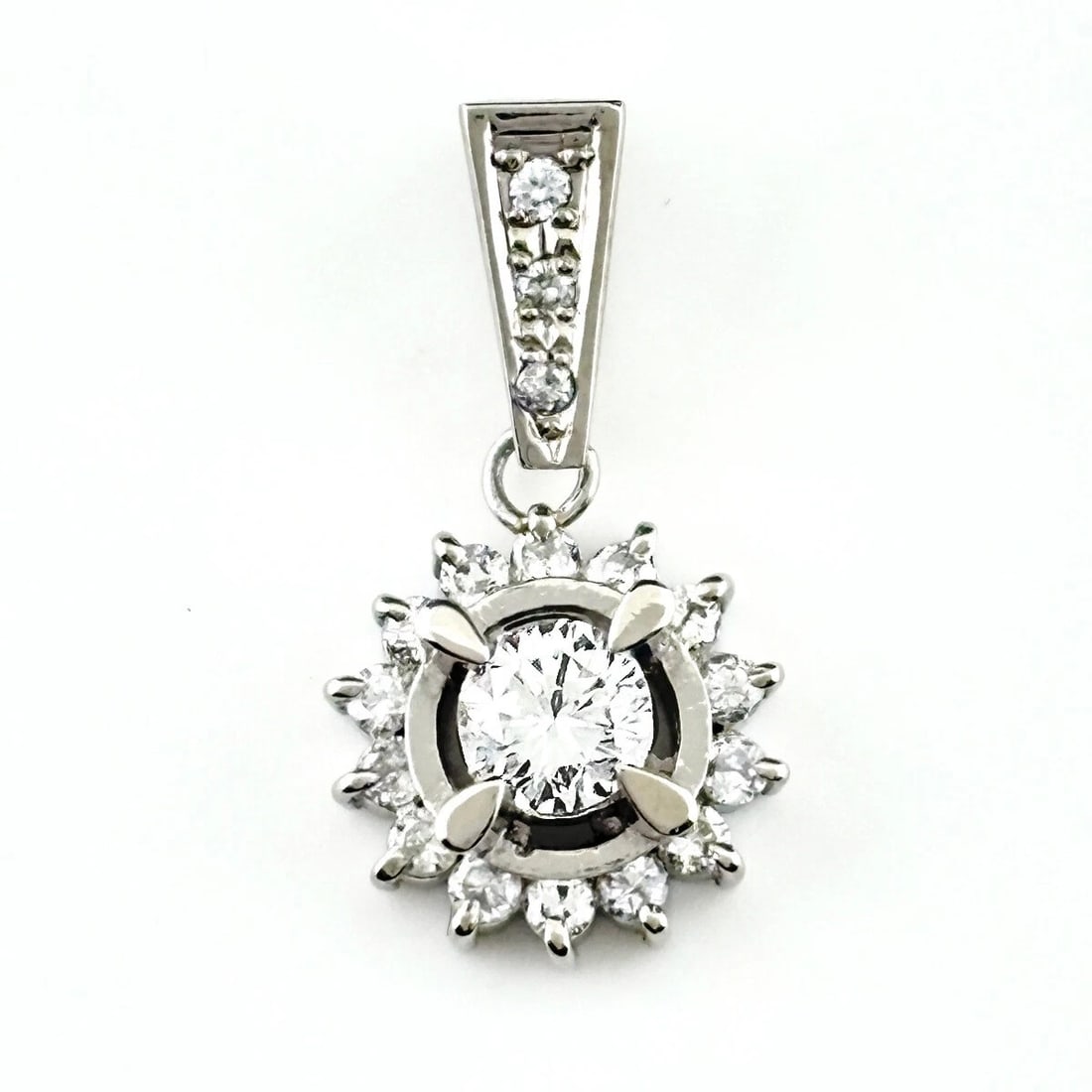 MELEE DIAMOND PENDANT HEAD PLATINUM (1 of 2)