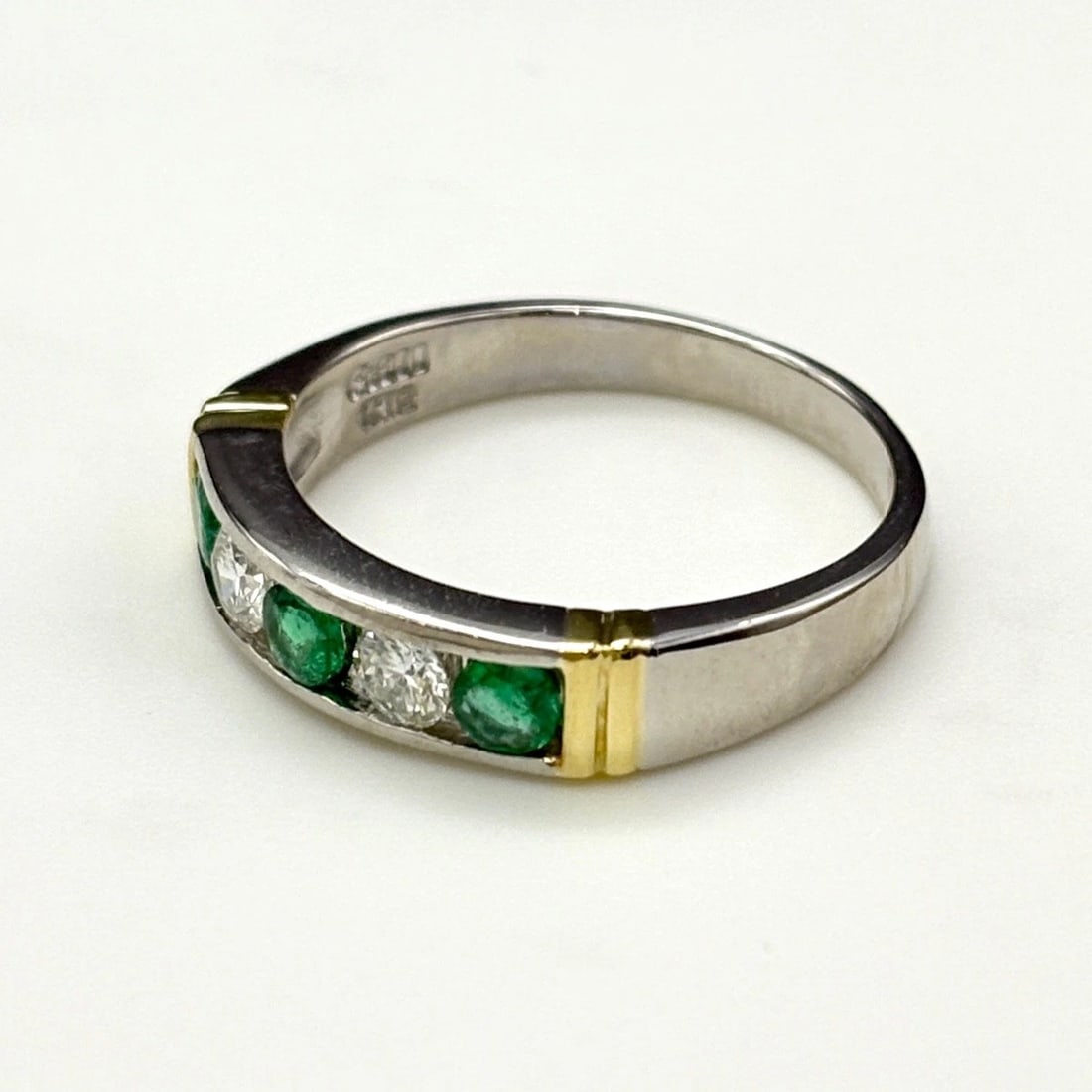 EMERALD DESIGN PLATINUM YG YELLOWGOLD MELEE DIAMOND RING: emerald design Platinum YG YellowGold Melee diamond Ring Brand: Unbranded Type: Ring Material: Pt900, Color: Yellow Gold Size: US 6 to 6.5 Accessories: None Accessories Notice: When purcha