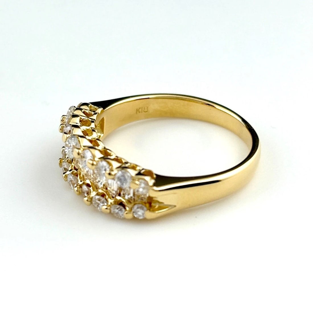 MELEE DIAMOND DESIGN YG YELLOWGOLD RING: Melee diamond design YG YellowGold Ring Brand: Unbranded Type: Ring Material: 18K, Color: Yellow Gold Size: US 6 to 6.5 Accessories: None Accessories Notice: When purchasing pre-owned goods,