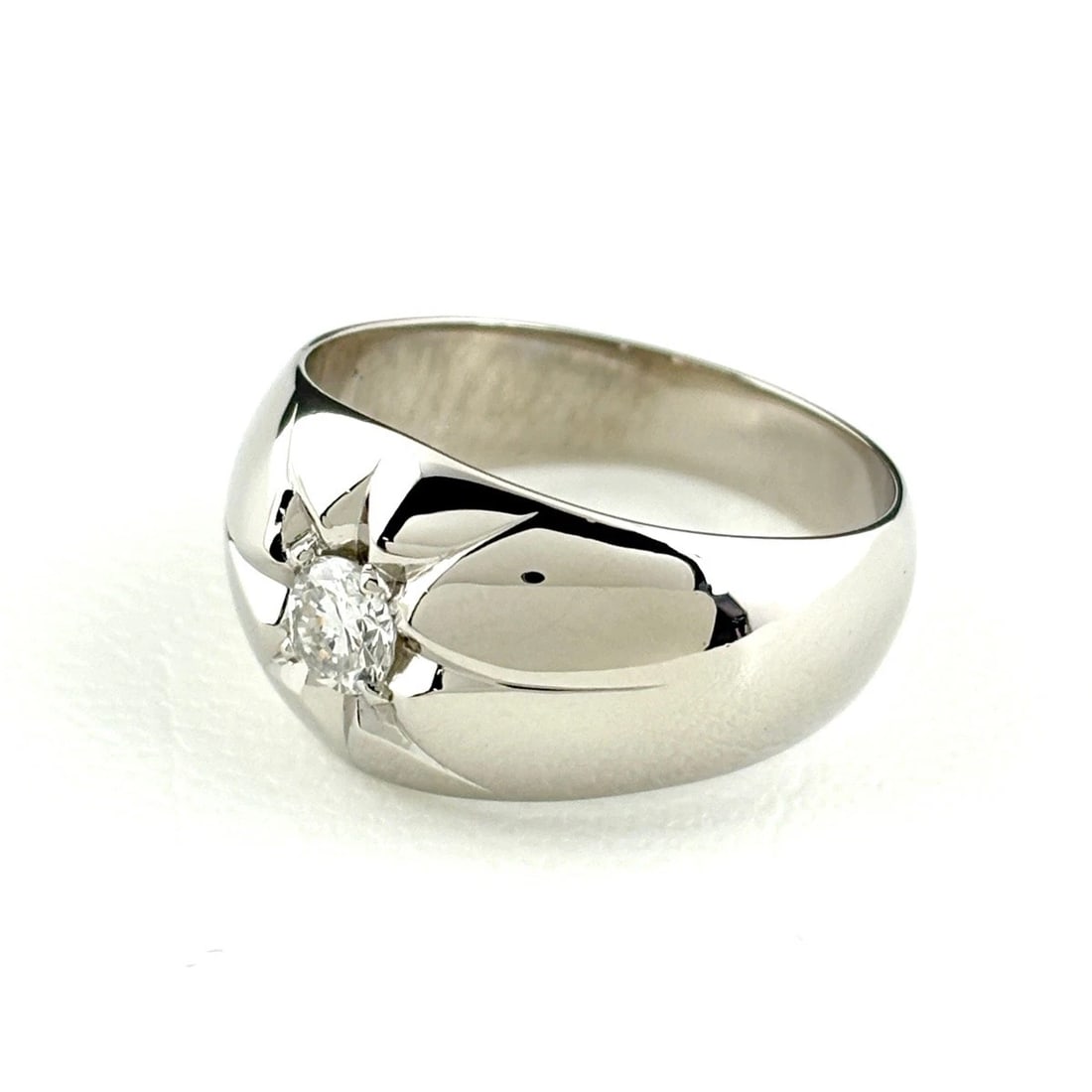 DIAMOND DESIGN PLATINUM RING PT900 DIAMOND WOMEN: diamond design Platinum Ring Pt900 diamond Women Brand: Unbranded Type: Ring Material: Pt900, Color: Platinum Size: US 6 to 6.5 Accessories: None Accessories Notice: When purchasing pre-owned