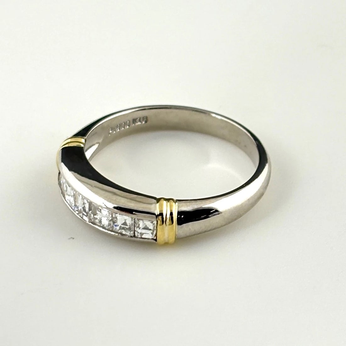 MELEE DIAMOND DESIGN PLATINUMYG YELLOWGOLD RING: Melee diamond design PlatinumYG YellowGold Ring Brand: Unbranded Type: Ring Material: Pt900, Color: Yellow Gold Size: US 6.5 Accessories: None Accessories Notice: When purchasing pre-owned