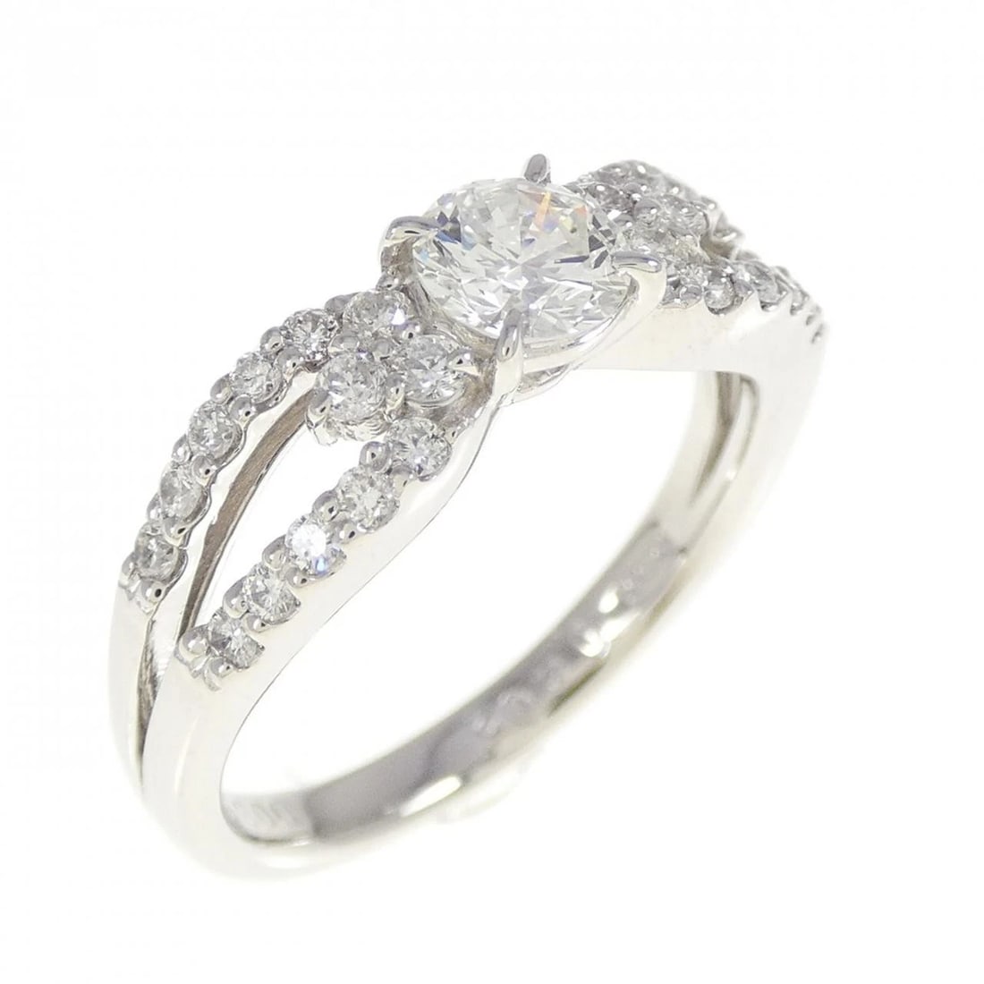 PT900 DIAMOND RING: PT900 Diamond Ring Brand: Unbranded Type: Ring Material: Platinum 900, Main Stone/Creation Natural Color: Silver Size: 6.5 (US size) Accessories: None Accessories Notice: When purchasing