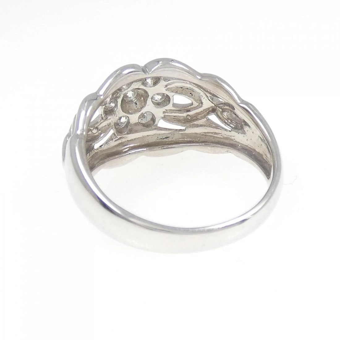 PT900 FLOWER DIAMOND RING - 3