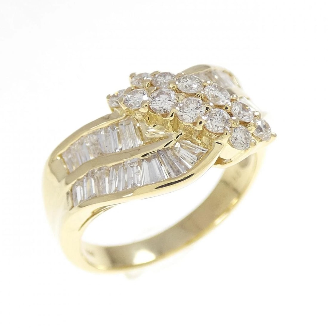 18KYG DIAMOND RING: 18KYG Diamond Ring Brand: Unbranded Type: Ring Material: 18K Yellow Gold, Main Stone/Creation Natural Color: Yellow Gold Size: 7-7.5 (US size) Accessories: None Accessories Notice: When