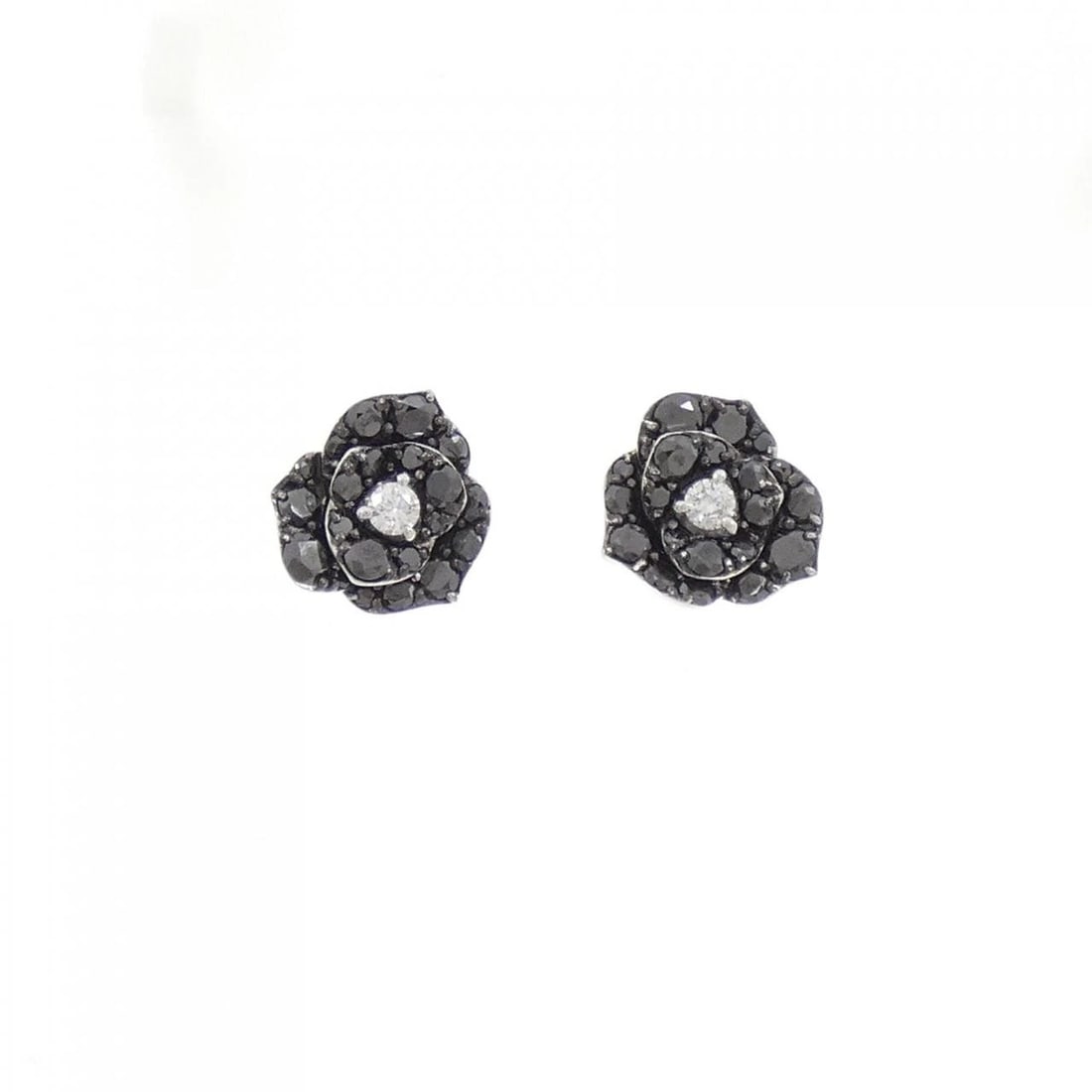 K18WG K18BG ROSE DIAMOND EARRINGS: K18WG K18BG Rose Diamond Earrings Brand: Unbranded Type: Earrings Material: K18 White Gold K18 Black gold, Main Stone/Creation Natural Color: white gold Size: HxW: 10.2mmx9.5mm Accessories:
