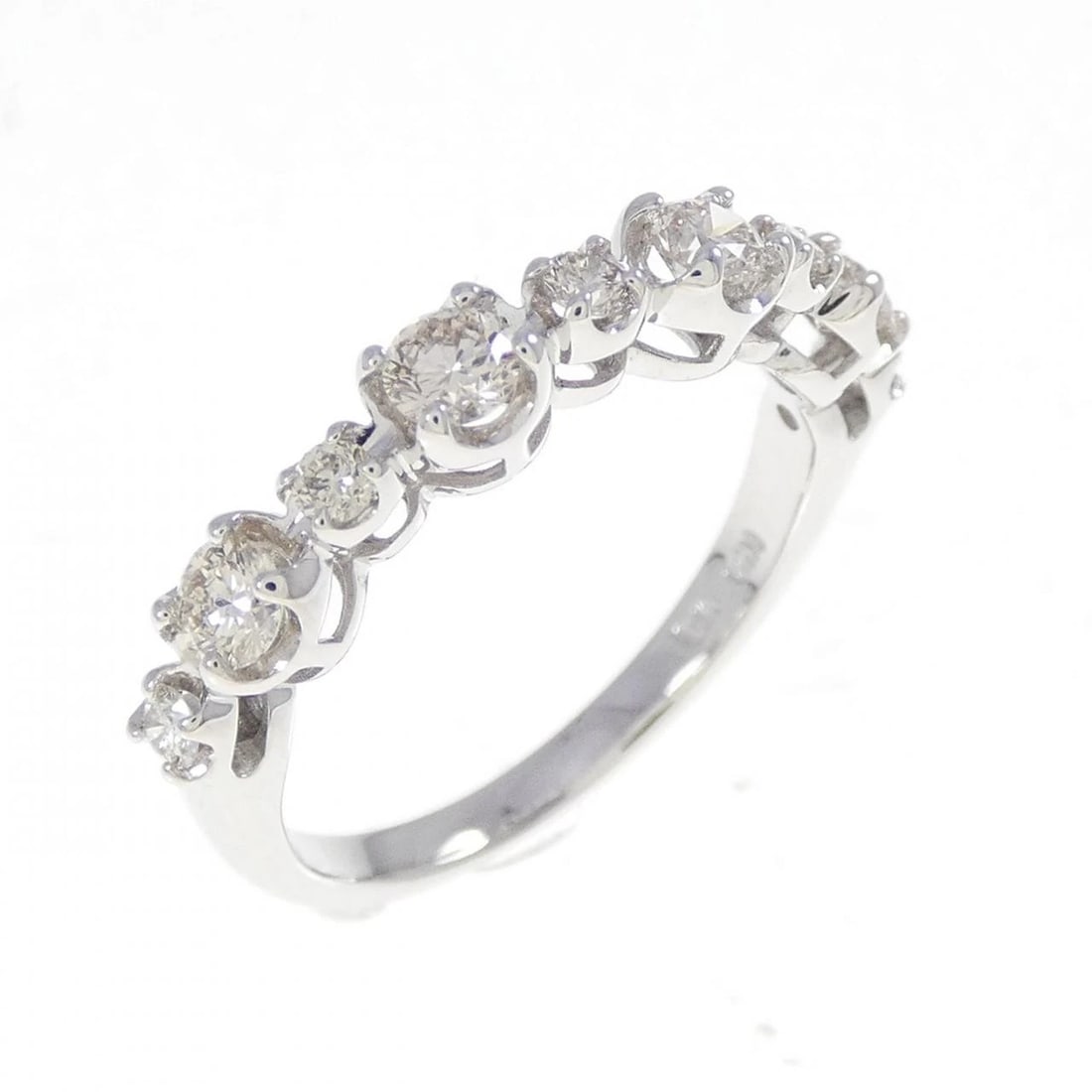 K18WG DIAMOND RING: K18WG Diamond Ring Brand: Unbranded Type: Ring Material: K18 White Gold, Main Stone/Creation Natural Color: white gold Size: 5.5US Accessories: None Accessories Notice: When purchasing