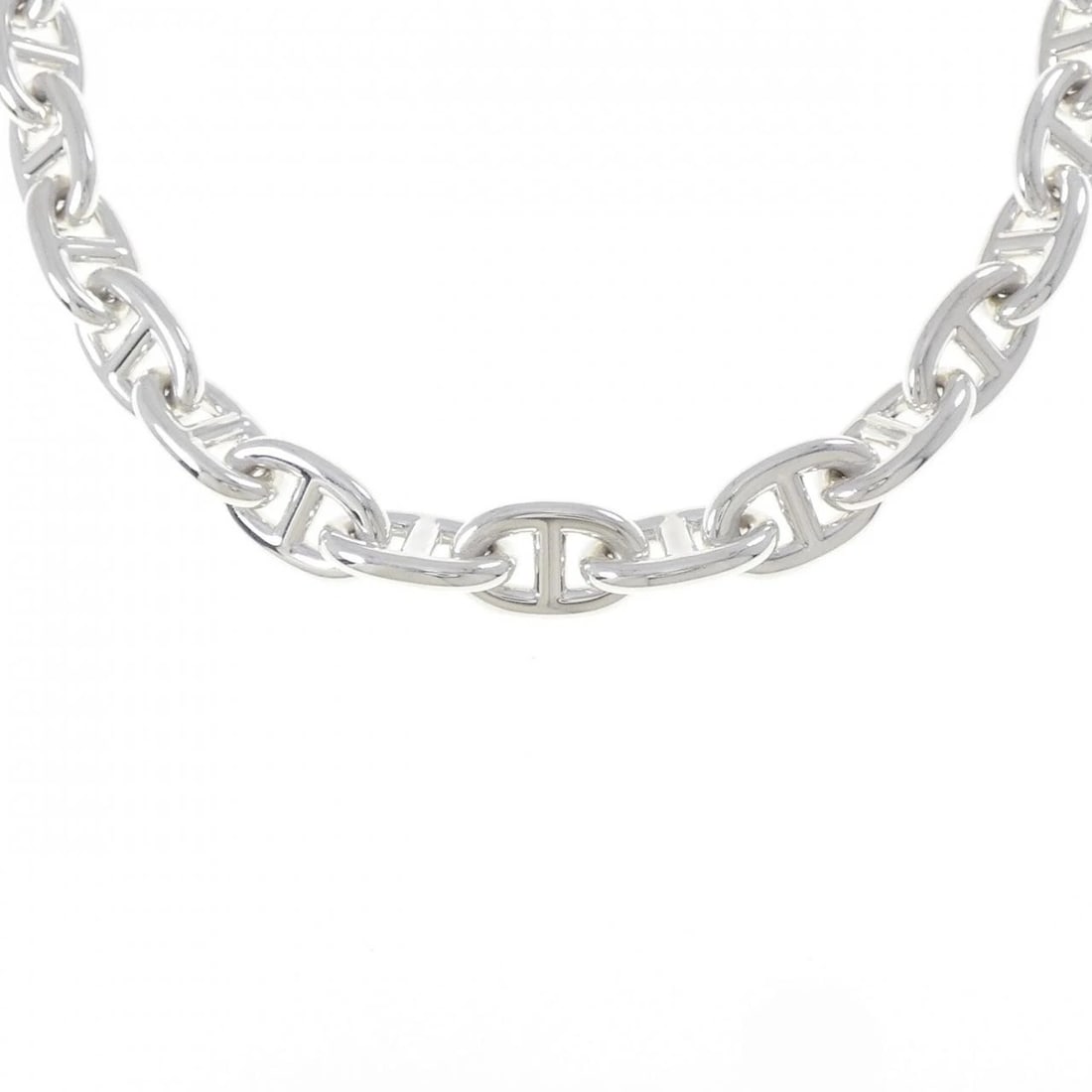 HERMES CHAINE D'ANCRE MEDIUM MODEL NECKLACE: HERMES Chaine d'Ancre Medium Model Necklace Brand: HERMES Type: Necklace Material: 925 Silver, Color: Silver Size: 42cm,ActualSize Chain Max. W: 10.2mm Accessories: None Accessories Notice: