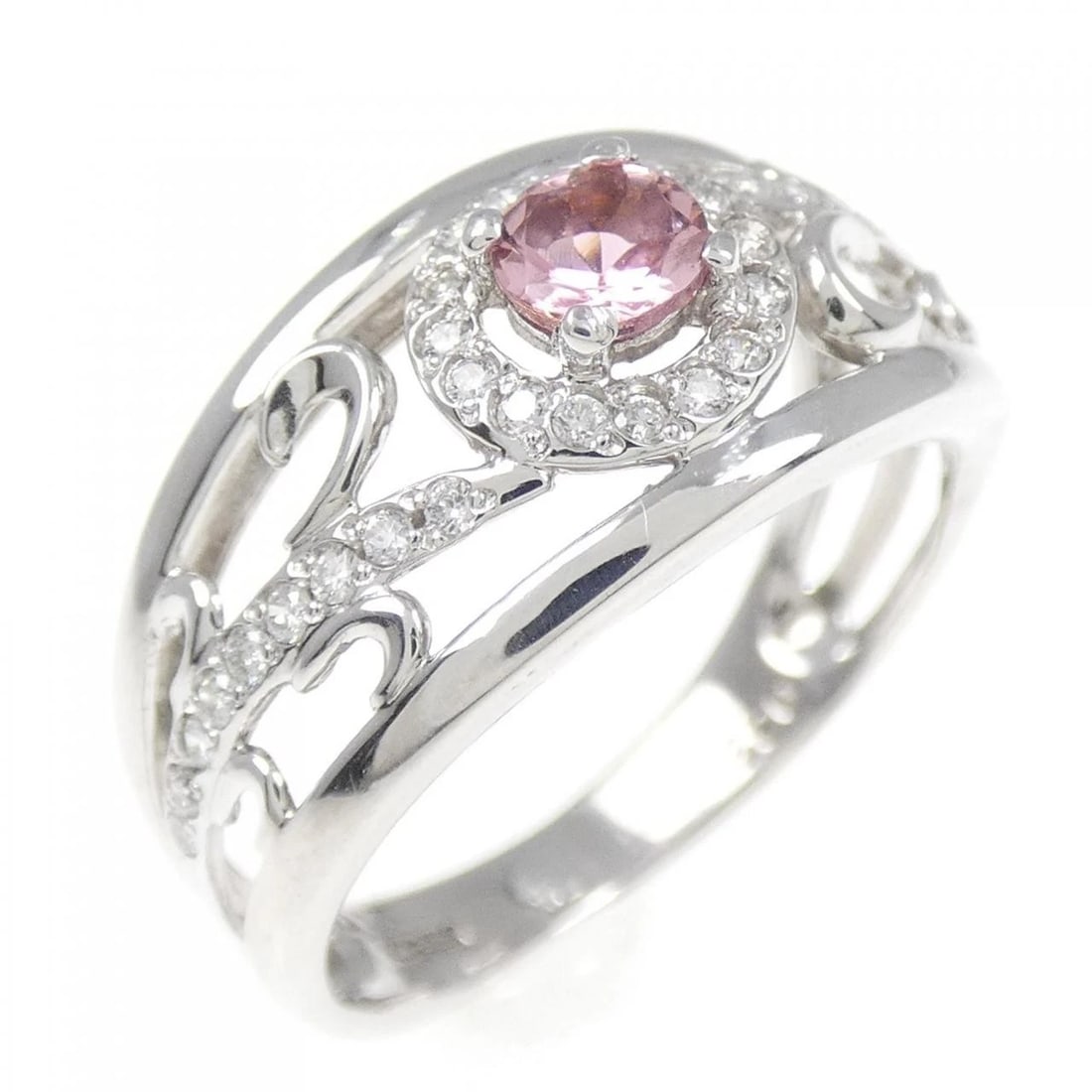 K18WG TOURMALINE RING: K18WG Tourmaline Ring Brand: Unbranded Type: Ring Material: K18 White Gold, Main Stone/Creation tourmaline Color: white gold Size: 6.5-7US Accessories: None Accessories Notice: When