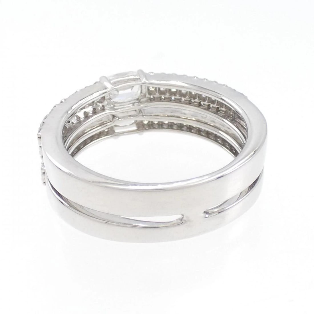 K18WG DIAMOND RING - 3