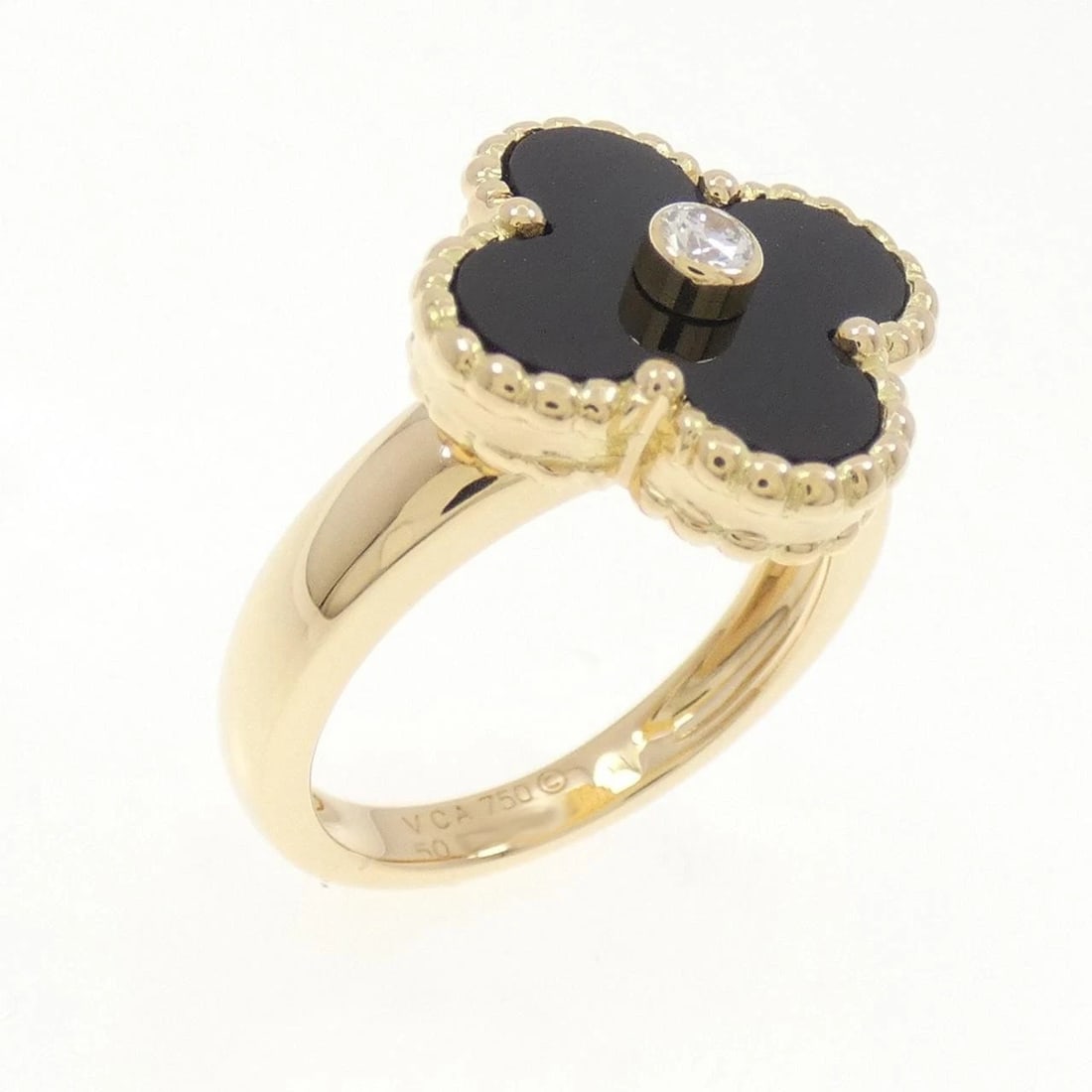 VAN CLEEF & ARPELS ALHAMBRA RING: Van Cleef & Arpels Alhambra Ring Brand: Van Cleef & Arpels Type: Ring Material: 750 Yellow Gold, Main Stone/Creation Onyx Color: Yellow Gold Size: 5-5.5 (US size) Accessories: None