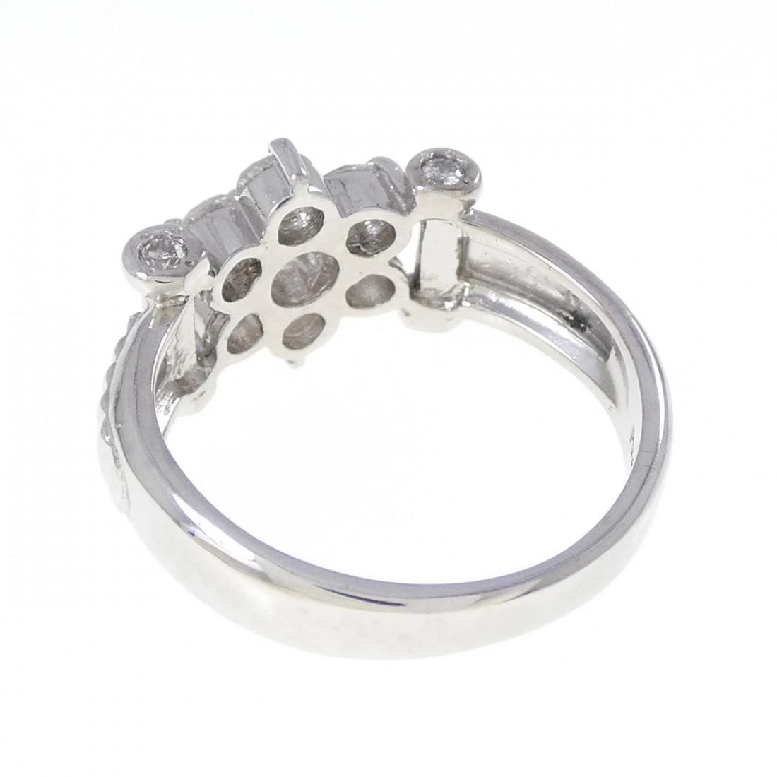 PT900 FLOWER DIAMOND RING - 2