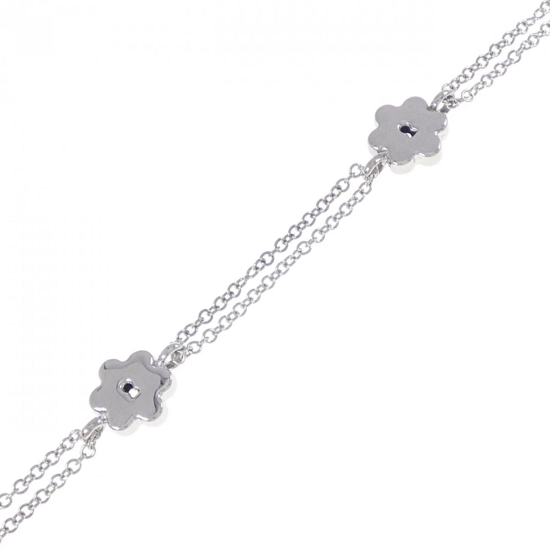750WG FLOWER BRACELET: 750WG Flower Bracelet Brand: Unbranded Type: Bracelet Material: 750 White Gold, Color: White Gold Size: 19cmActualSize Max W: 12.0mm Accessories: None Accessories Notice: When purchasing