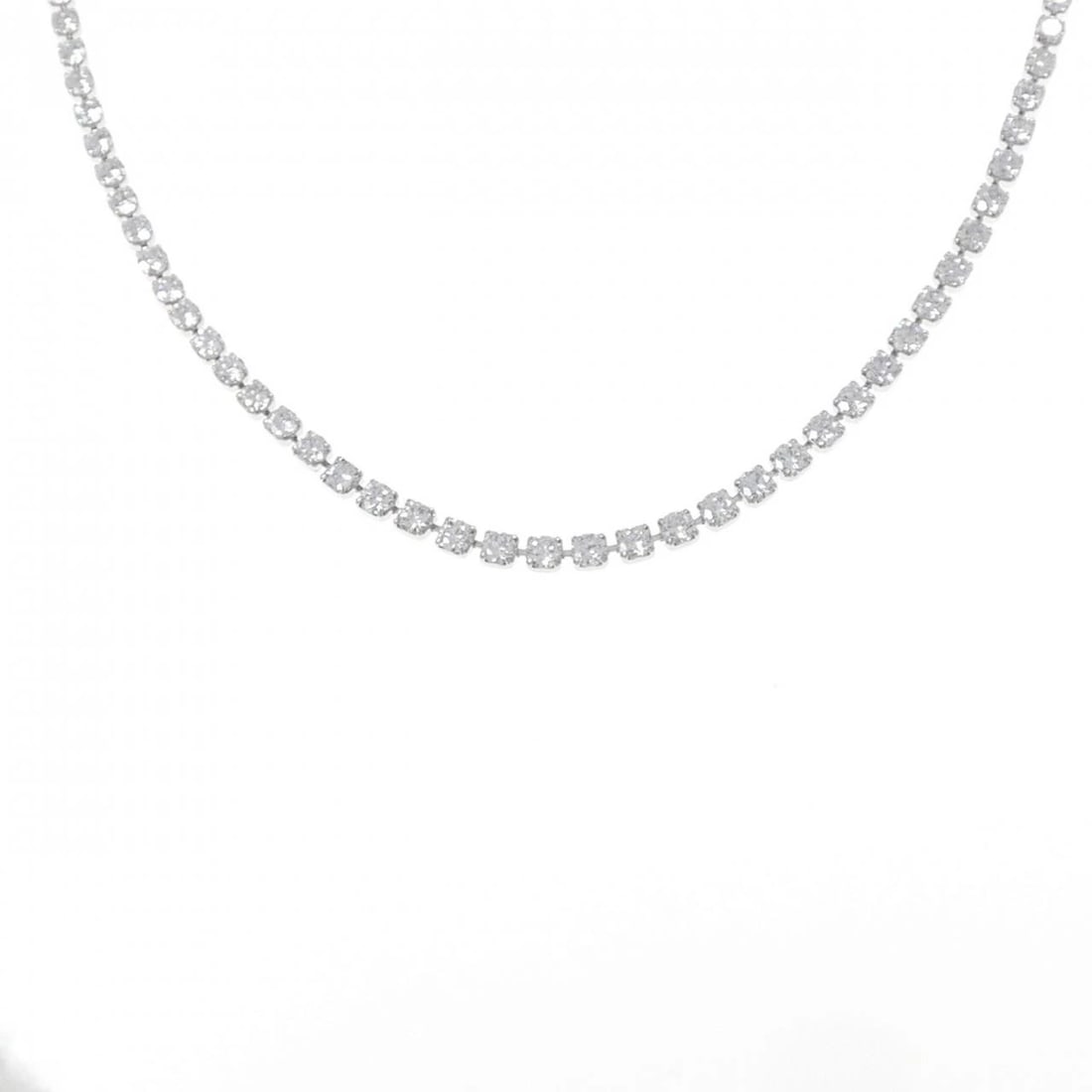 PT850 DIAMOND NECKLACE: PT850 Diamond Necklace Brand: Unbranded Type: Necklace Material: Platinum 850, Main Stone/Creation Natural Color: Silver Size: 42cmActualSize Chain Max. W: 3.1mm Accessories: None Accessories