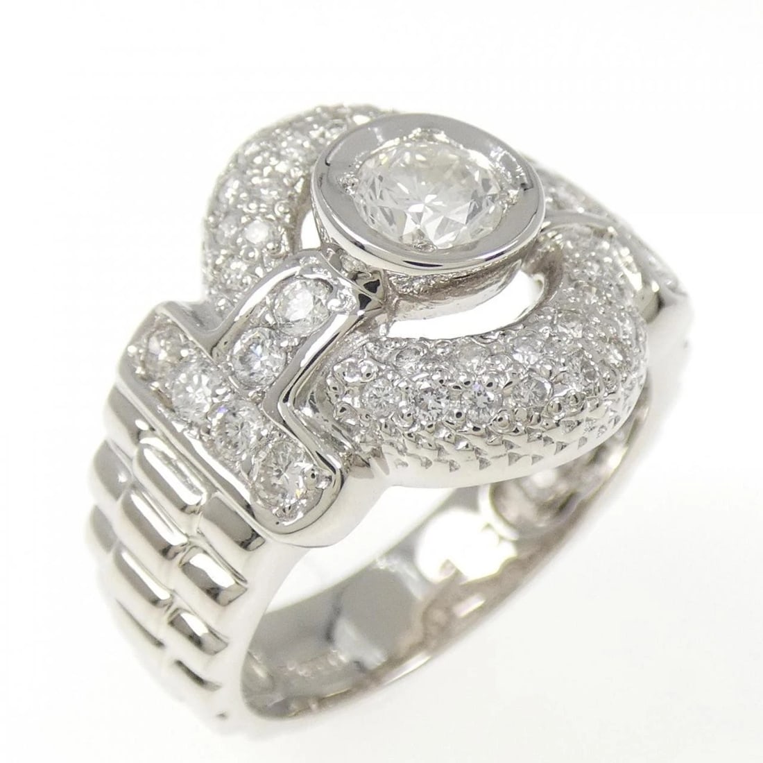 PT900 DIAMOND RING: PT900 Diamond Ring Brand: Unbranded Type: Ring Material: Platinum 900, Main Stone/Creation Natural Color: Silver Size: 8.5 (US size) Accessories: None Accessories Notice: When purchasing