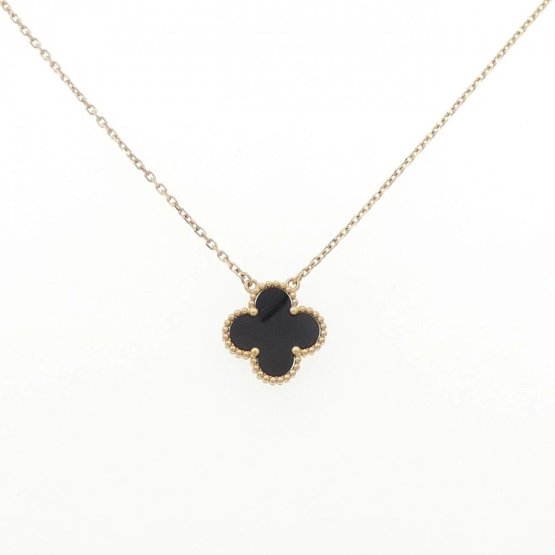 VAN CLEEF & ARPELS ALHAMBRA NECKLACE: Van Cleef & Arpels Alhambra Necklace Brand: Van Cleef & Arpels Type: Necklace Material: 750 Yellow Gold, Main Stone/Creation Onyx Color: Yellow Gold Size: 37 42cm,ActualSize Pendant top H x W: