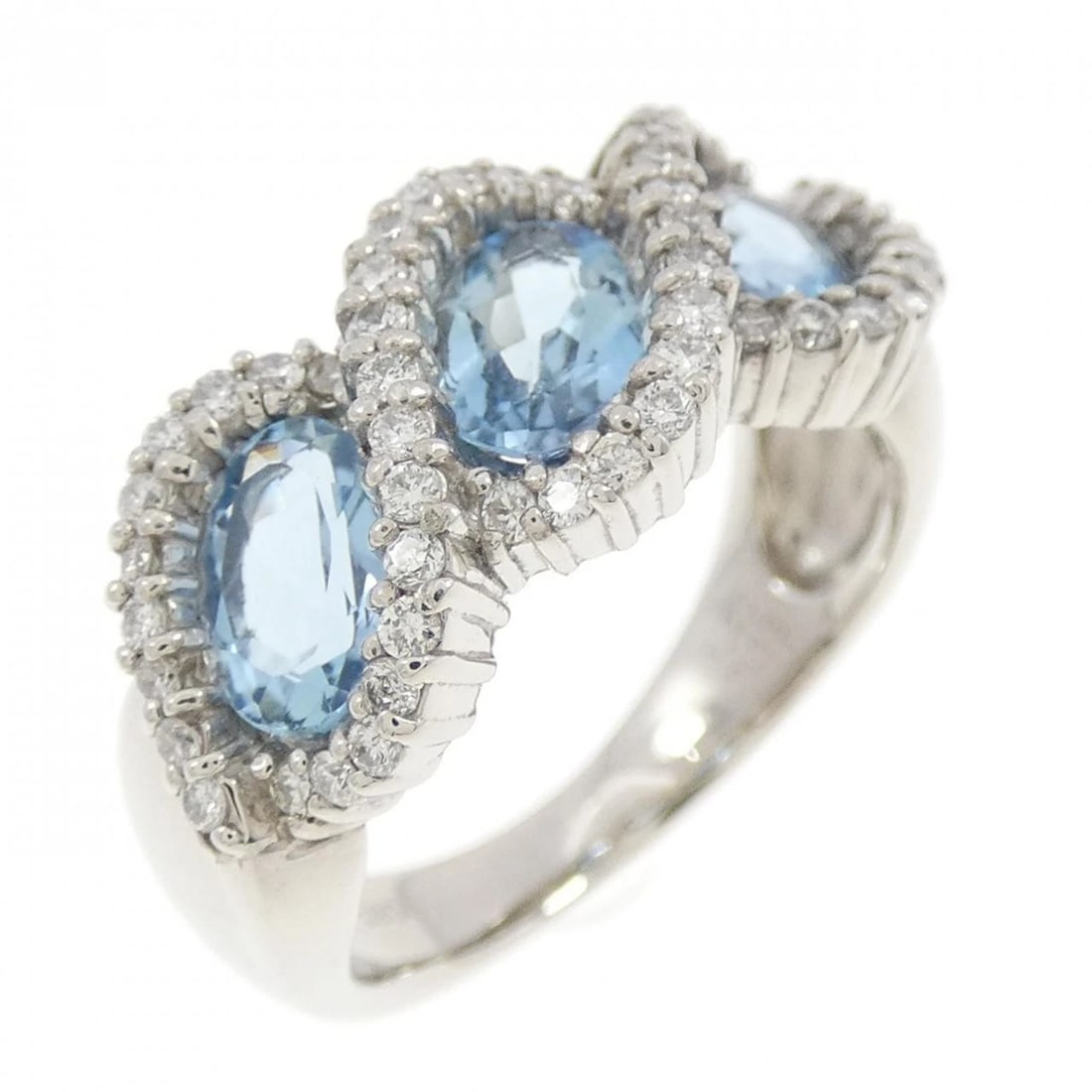 PT900 AQUAMARINE RING: PT900 Aquamarine Ring Brand: Unbranded Type: Ring Material: Platinum 900, Main Stone/Creation AquamarineSide Stone Natural Color: Silver Size: 5 (US size) Accessories: None Accessories
