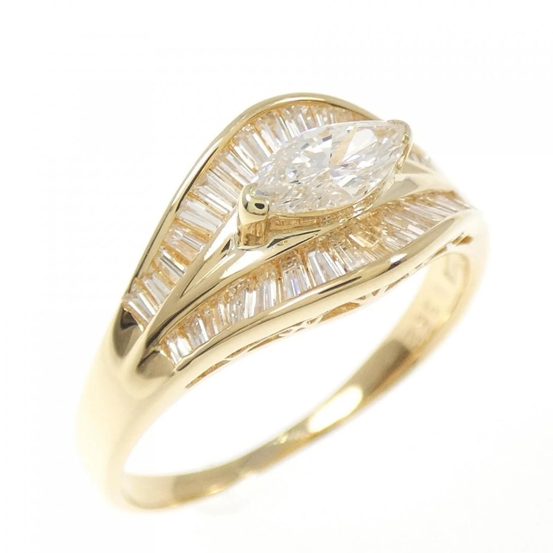 K18YG DIAMOND RING: K18YG Diamond Ring Brand: Unbranded Type: Ring Material: K18 Yellow Gold, Main Stone/Creation Natural Color: yellow gold Size: 9US Accessories: None Accessories Notice: When purchasing pre