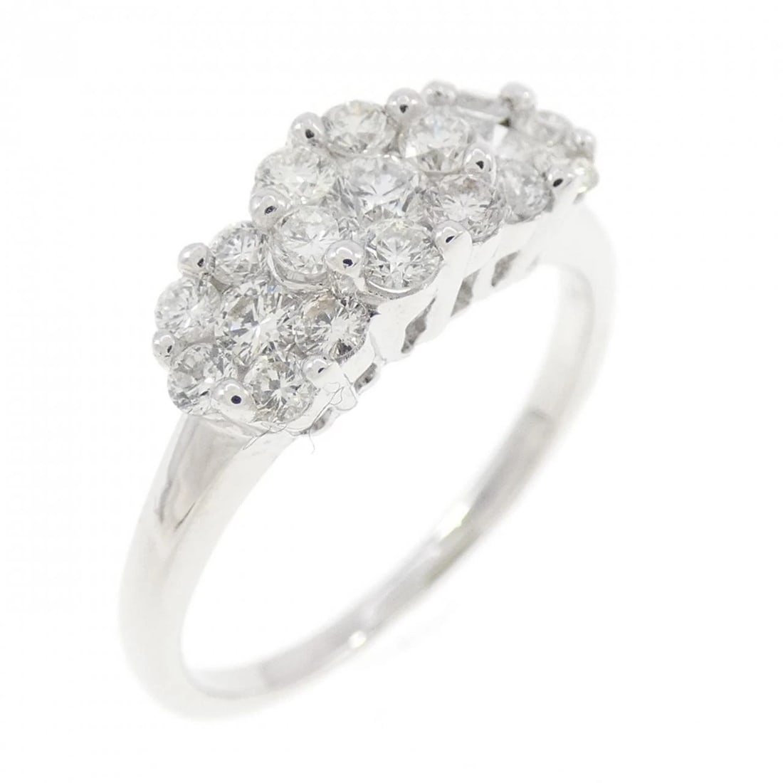 K18WG FLOWER DIAMOND RING: K18WG Flower Diamond Ring Brand: Unbranded Type: Ring Material: K18 White Gold, Main Stone/Creation Natural Color: White Gold Size: 4.5 (US size) Accessories: None Accessories Notice: When