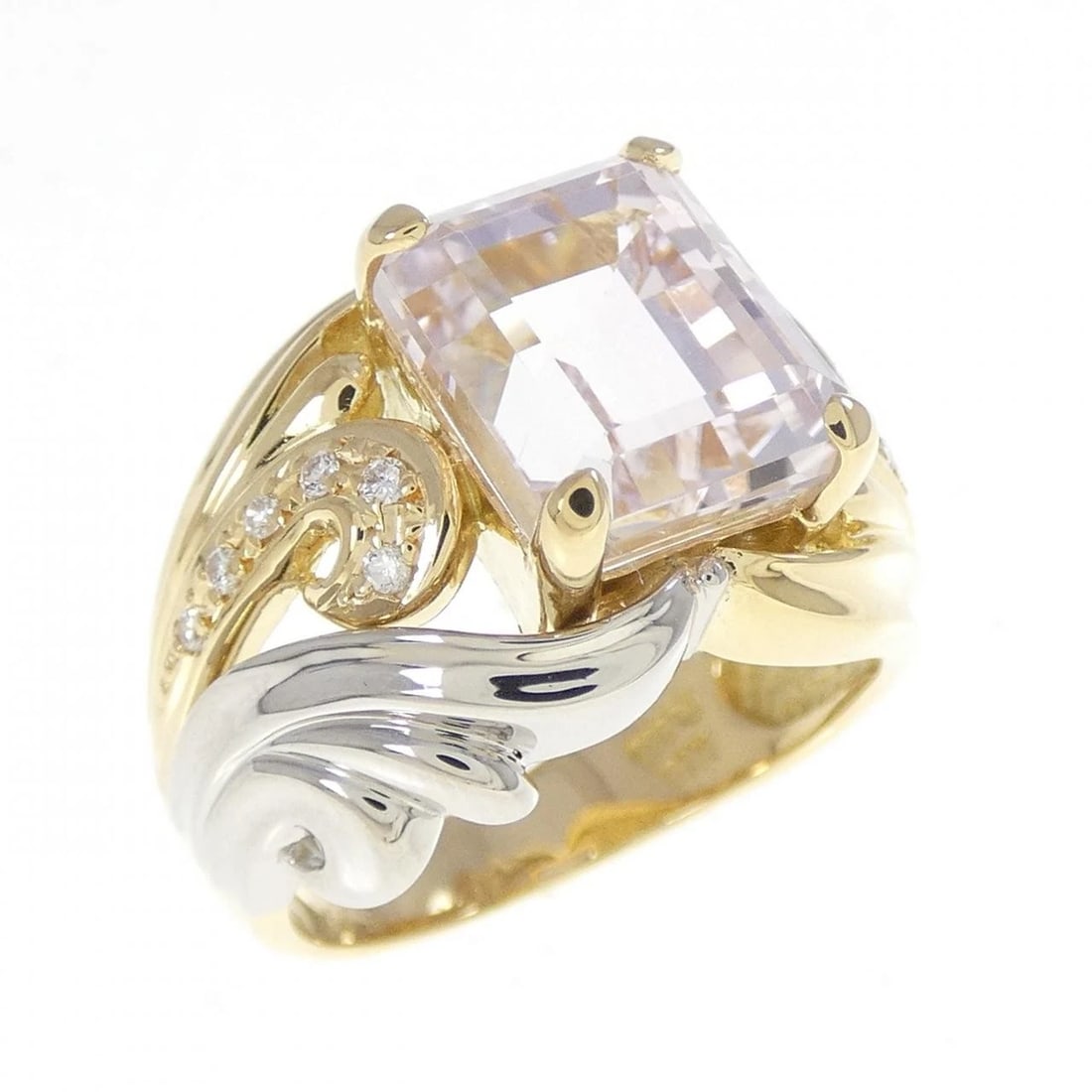 K18YG PT900 KUNZITE RING: K18YG PT900 Kunzite Ring Brand: Unbranded Type: Ring Material: K18 Yellow Gold Platinum 900, Main Stone/Creation KunziteSide Stone Natural Color: Yellow Gold Size: 6 (US size) Accessories: