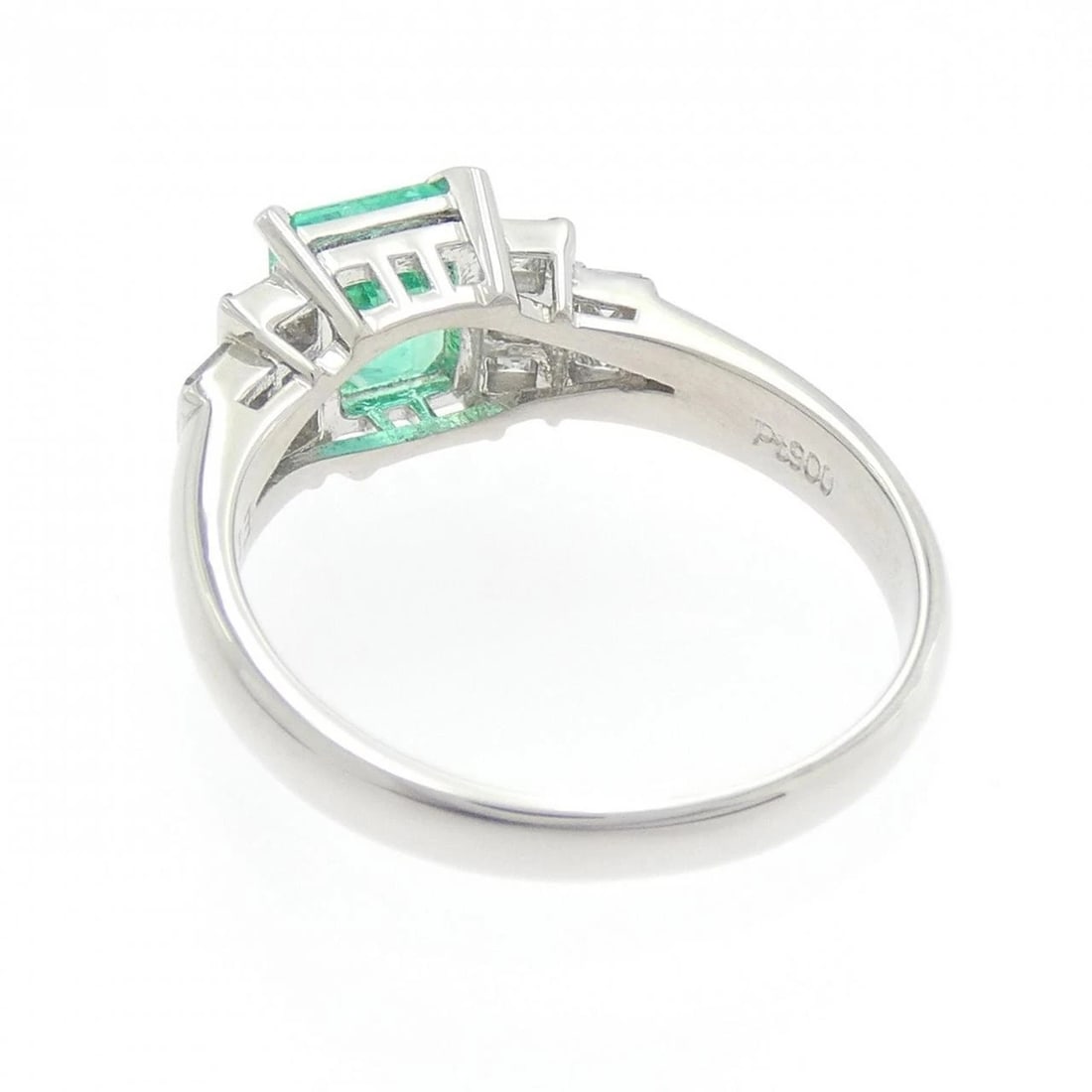 PT900 EMERALD RING - 3