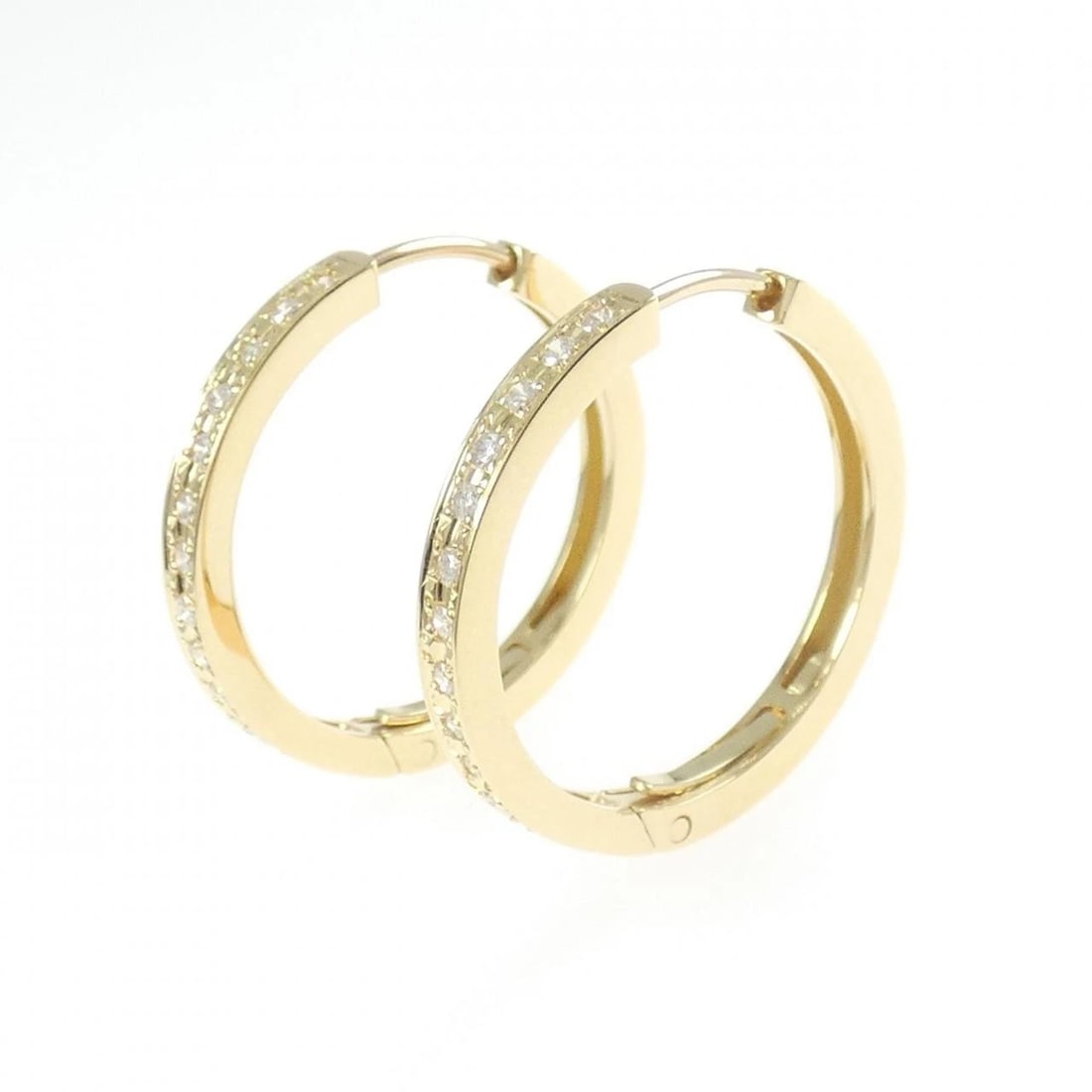 K18YG DIAMOND HOOP EARRINGS: K18YG Diamond Hoop Earrings Brand: Unbranded Type: Earrings Material: K18 Yellow Gold, Main Stone/Creation Natural Color: yellow gold Size: HxW: 22.0mmx2.4mm Accessories: None Accessories
