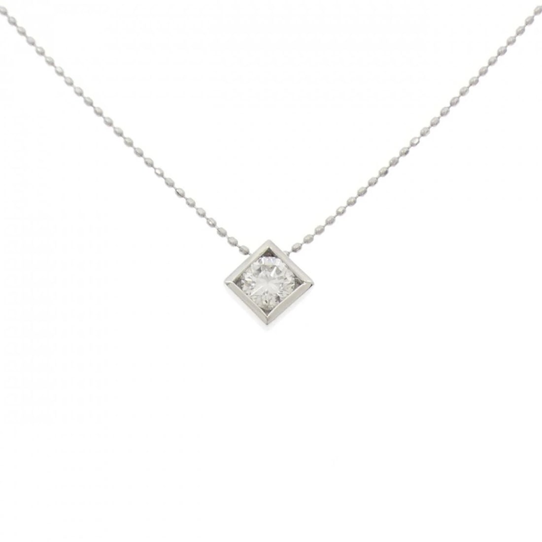 PT900 PT850 DIAMOND NECKLACE: PT900 PT850 Diamond Necklace Brand: Unbranded Type: Necklace Material: Platinum 900 Platinum 850, Main Stone/Creation Natural Color: platinum Size: 40cm ActualSizePendant top H x W:
