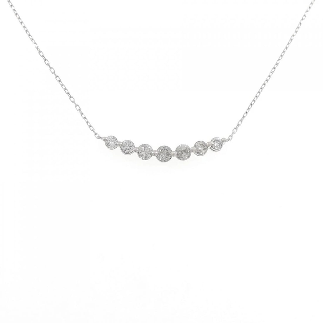 K18WG DIAMOND NECKLACE: K18WG Diamond Necklace Brand: Unbranded Type: Necklace Material: K18 White Gold, Main Stone/Creation Natural Color: White Gold Size: 43cmActualSizePendant top H x W: 3.6mmx24.6mm Chain Max. W: