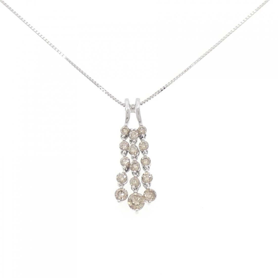 K18WG DIAMOND NECKLACE: K18WG Diamond Necklace Brand: Unbranded Type: Necklace Material: K18 White Gold, Main Stone/Creation Natural Color: white gold Size: 45cm ActualSizePendant top H x W: 24.8mmx8.1mm Chain Max. W: 0.