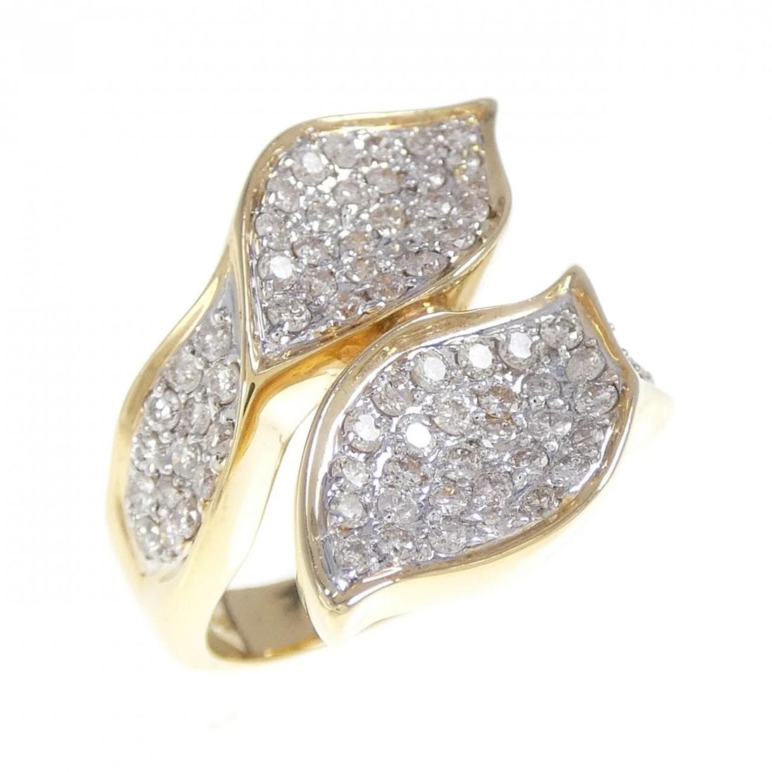 750YG 750WG PAVE DIAMOND RING: 750YG 750WG Pave Diamond Ring Brand: Unbranded Type: Ring Material: 750 Yellow Gold 750 White Gold, Main Stone/Creation Natural Color: WG,YG Size: 6.5 (US size) Accessories: None Accessories