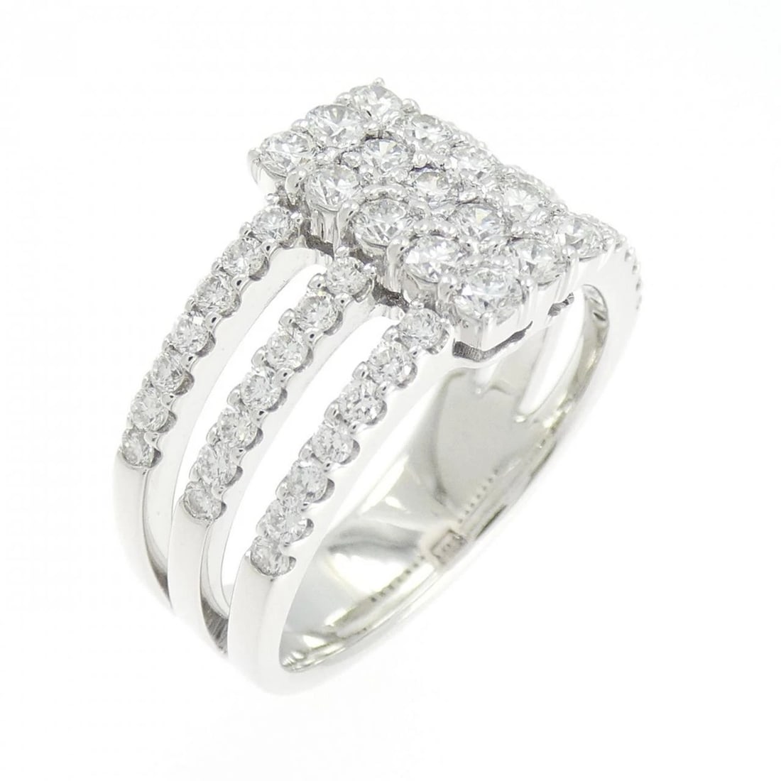 K18WG DIAMOND RING: K18WG Diamond Ring Brand: Unbranded Type: Ring Material: K18 White Gold, Main Stone/Creation Natural Color: White Gold Size: 6.5 (US size) Accessories: None Accessories Notice: When purcha