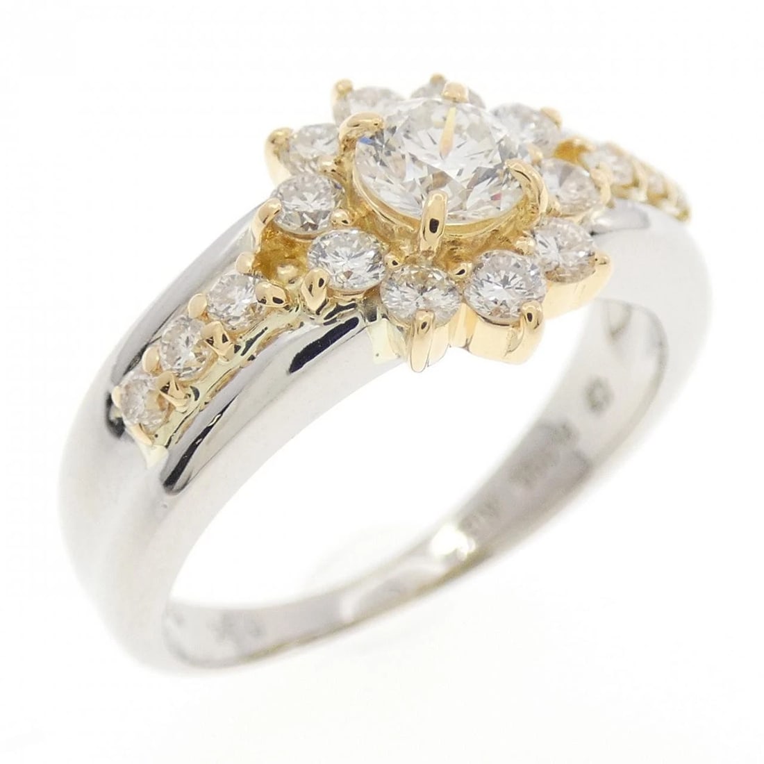 PT900 K18YG FLOWER DIAMOND RING: PT900 K18YG Flower Diamond Ring Brand: Unbranded Type: Ring Material: Platinum 900 K18 Yellow Gold, Main Stone/Creation Natural Color: platinum Size: 5US Accessories: None Accessories Notice: