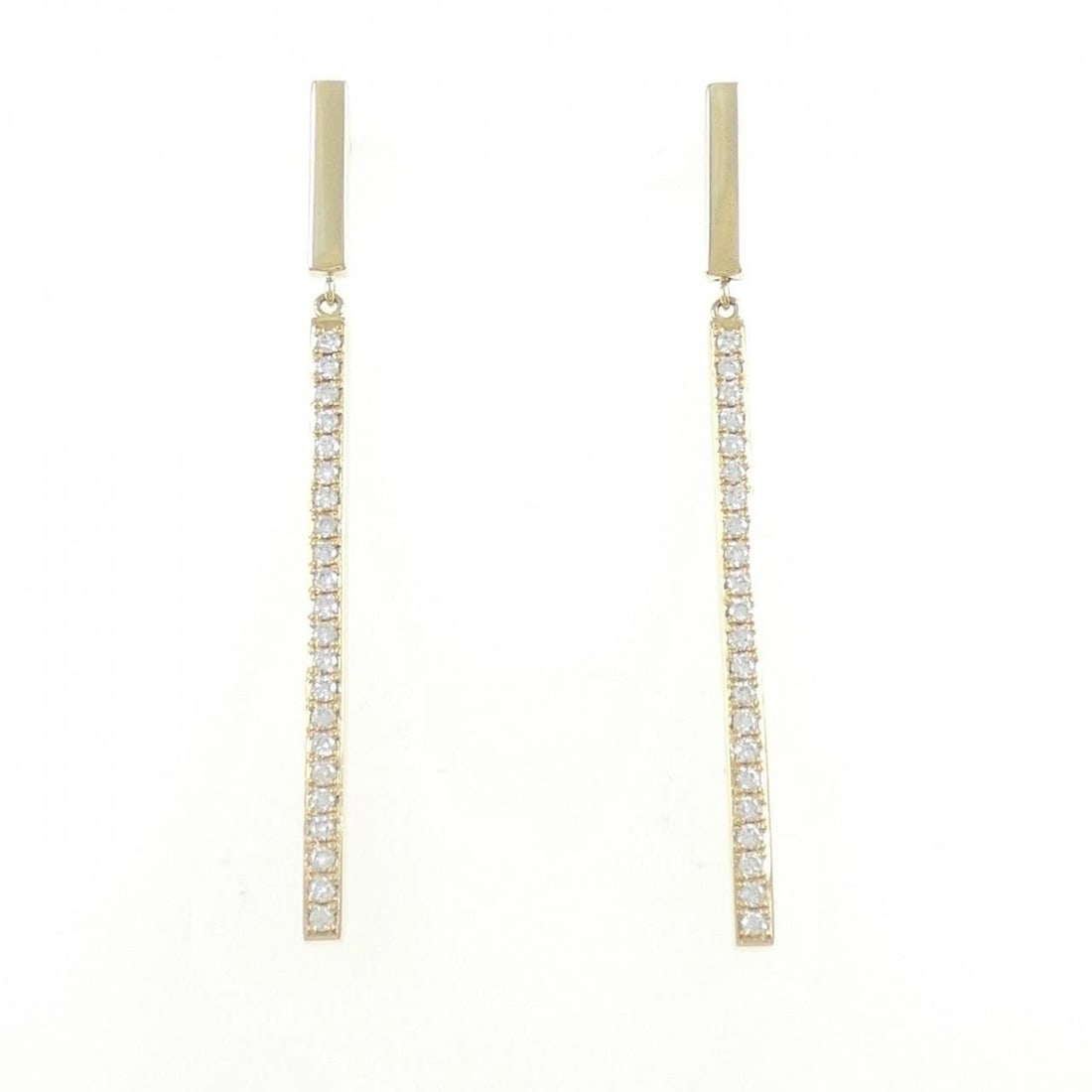 K18YG DIAMOND EARRINGS: K18YG Diamond Earrings Brand: Unbranded Type: Earrings Material: K18 Yellow Gold, Main Stone/Creation Natural Color: Yellow Gold Size: ActualSize HxW: 45.2mmx2.0mm Accessories: None