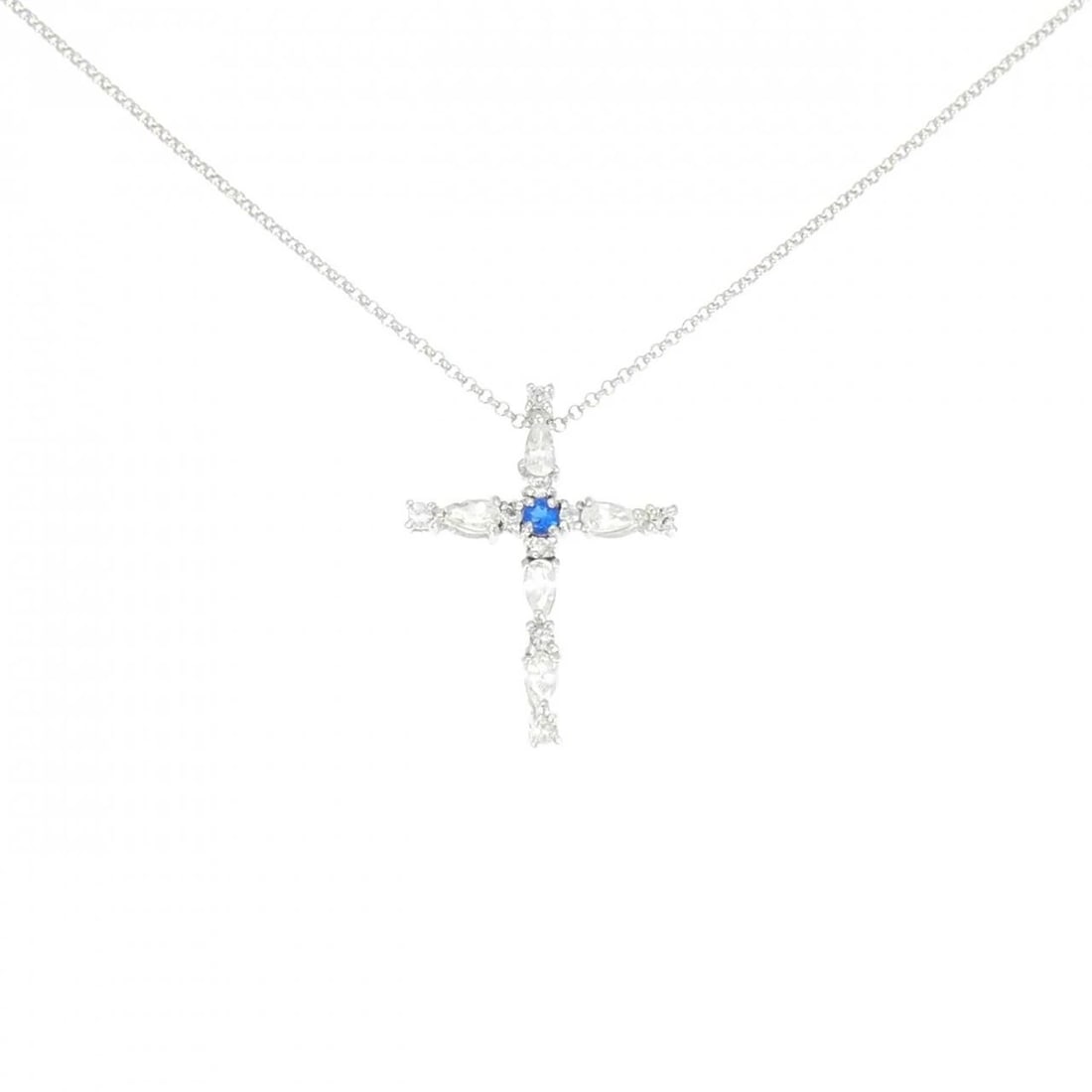 K18WG CROSS HAUYNITE NECKLACE: K18WG Cross Hauynite Necklace Brand: Unbranded Type: Necklace Material: K18 White Gold, Main Stone/Creation hauynite Color: white gold Size: 45cm ActualSizePendant top H x W: 22.3mmx16.6mm