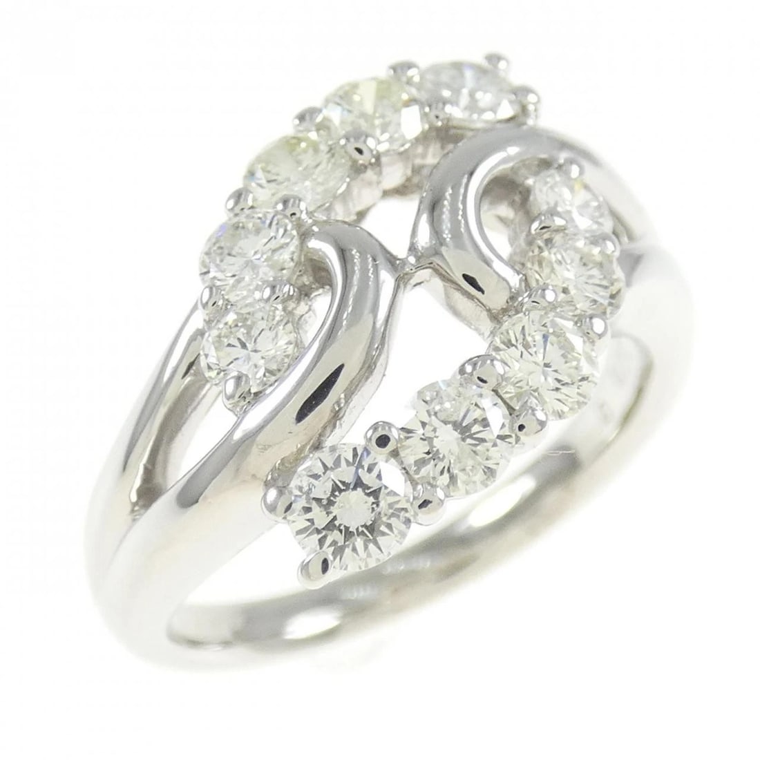 PT900 DIAMOND RING: PT900 Diamond Ring Brand: Unbranded Type: Ring Material: Platinum 900, Main Stone/Creation Natural Color: Silver Size: 7 (US size) Accessories: None Accessories Notice: When purchasing pre