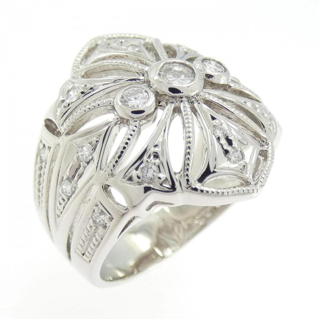 PT900 DIAMOND RING: PT900 Diamond Ring Brand: Unbranded Type: Ring Material: Platinum 900, Main Stone/Creation Natural Color: Silver Size: 7.5-8 (US size) Accessories: None Accessories Notice: When purchasing