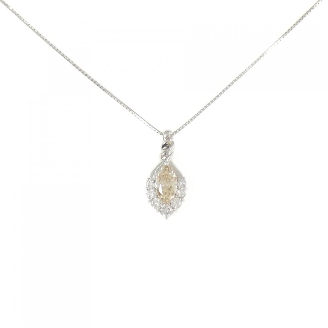 PT900/PT850 DIAMOND NECKLACE: PT900/PT850 Diamond Necklace Brand: Unbranded Type: Diamond Necklace Material: Platinum 850, Main Stone/Creation Natural Color: platinum Size: 45cm Actual Size Pendant length approx. x width