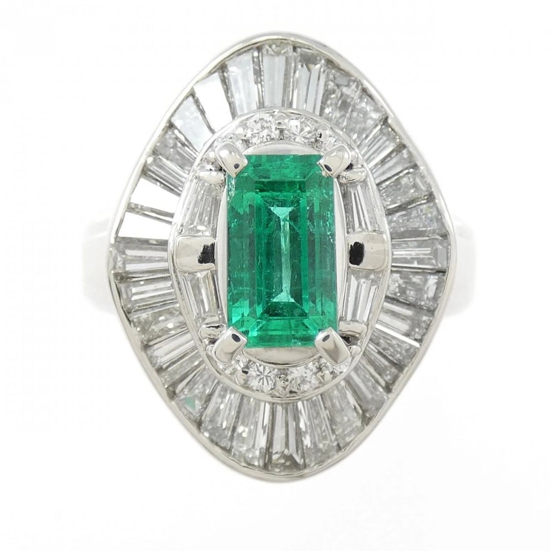 PT900 EMERALD RING - 2