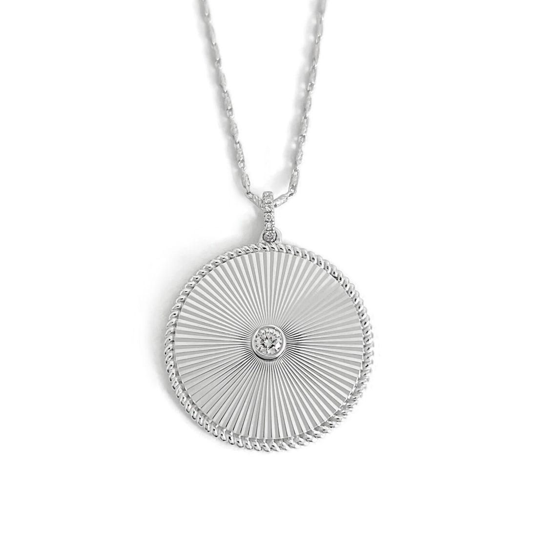 ROUND DIAMOND ENGINE TURNED DISC PENDANT NECKLACE: Round Diamond Engine Turned Disc Pendant Necklace Brand: Unbranded Type: Necklace Material: 14K White Gold, Main Stone/Creation Natural Color: Silver Size: Length: 18.5 inches Pendant: 1 inch