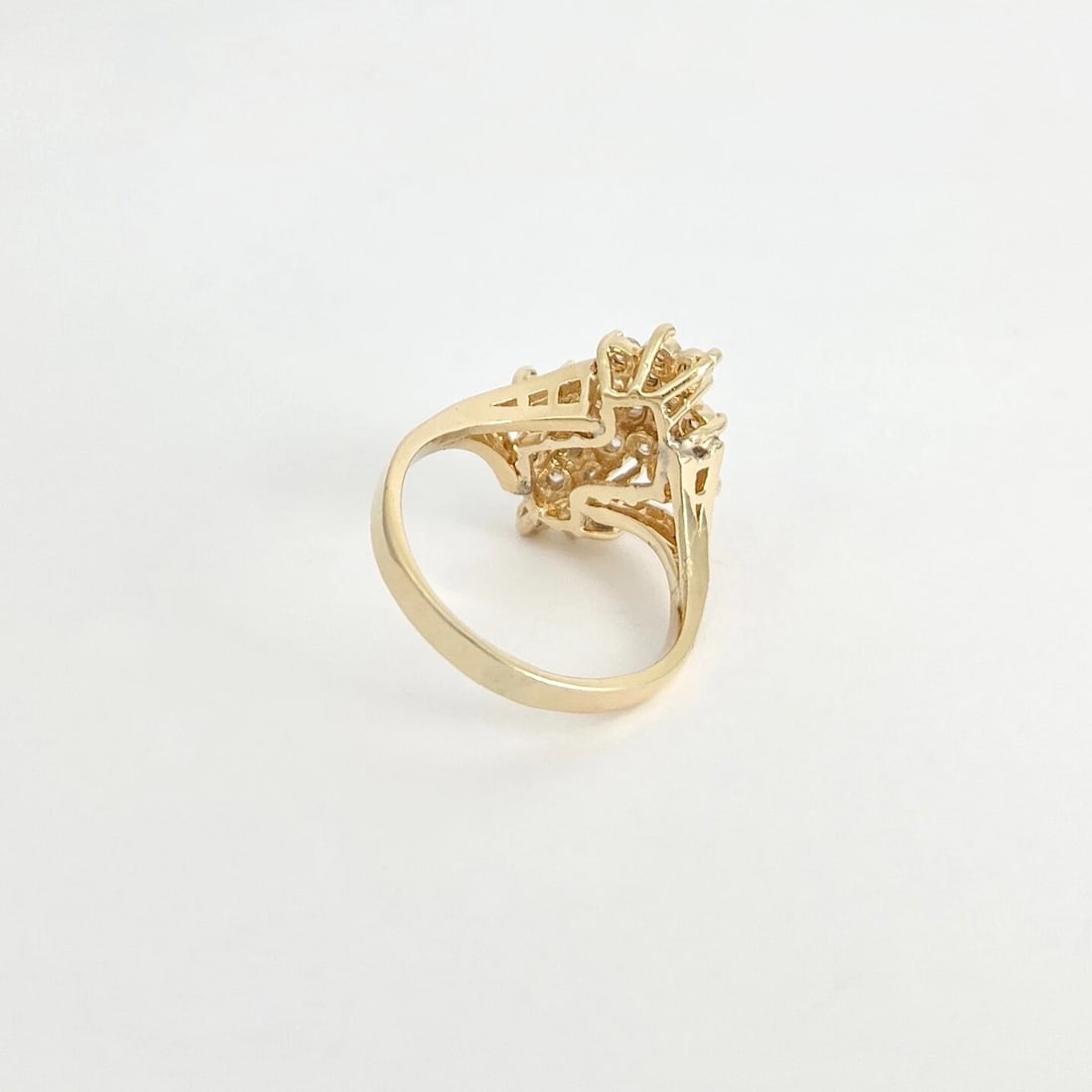 ESTATE DIAMOND CLUSTER COCKTAIL STATEMENT RING - 3