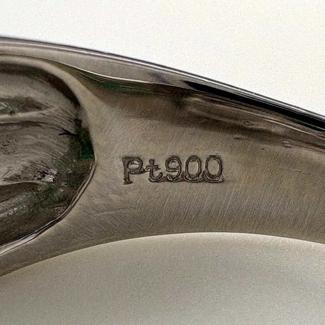 EMERALD DESIGN RING PLATINUM RING MELEE - 2