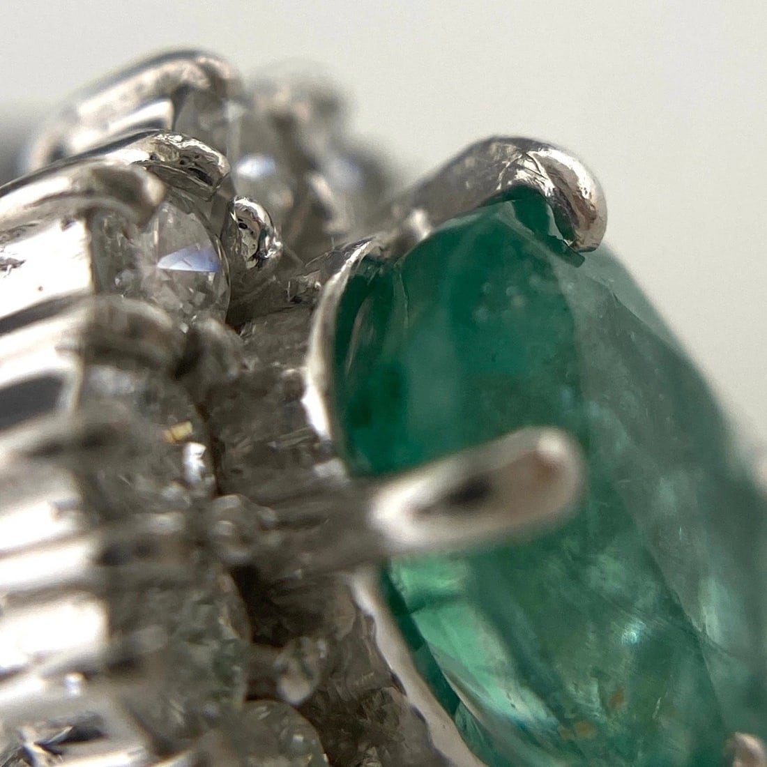 EMERALD DESIGN RING PLATINUM - 3