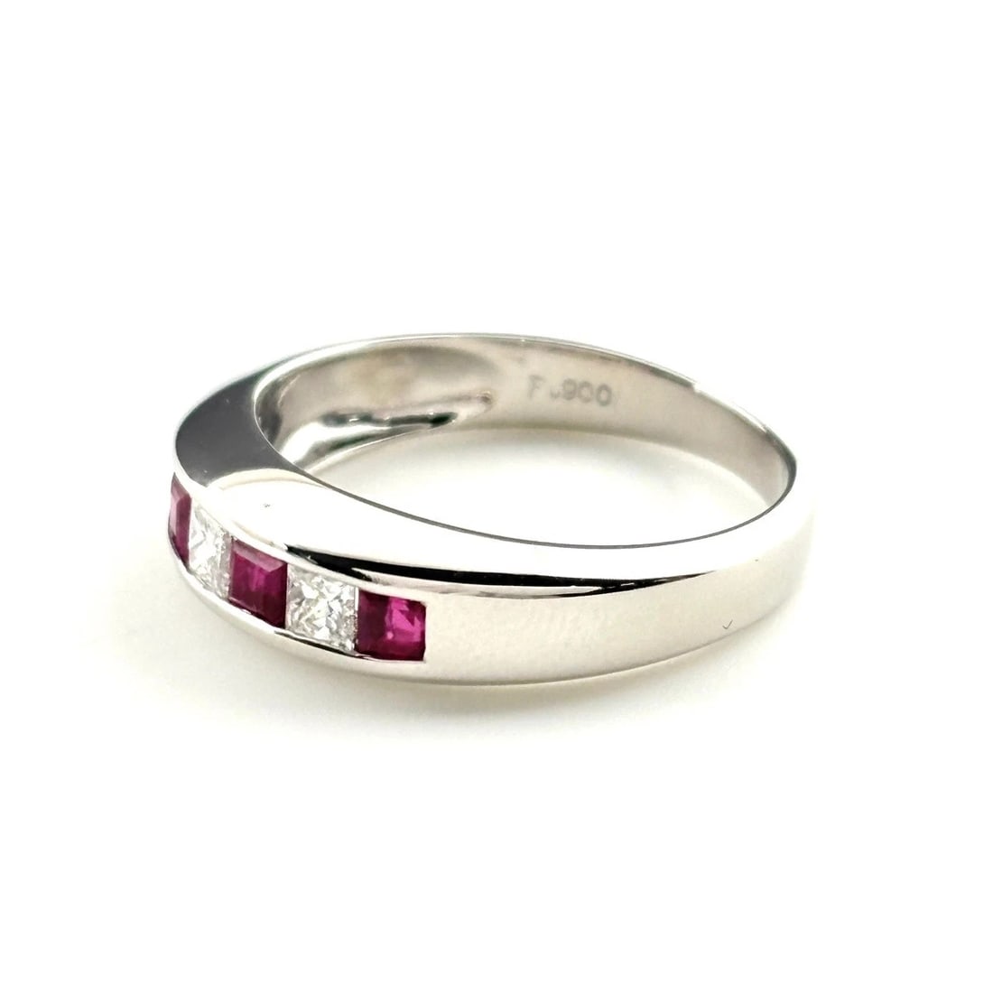 RUBY DESIGN PLATINUM MELEE DIAMOND RING: ruby design Platinum Melee diamond Ring Brand: Unbranded Type: Ring Material: Pt900, Color: Platinum Size: US 6.5 to 7 Accessories: None Accessories Notice: When purchasing pre-owned goods