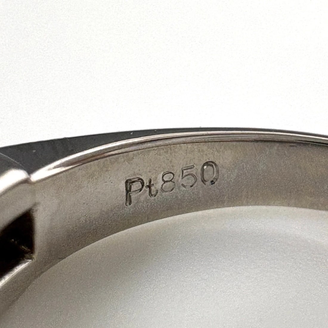 MELEE DIAMOND DESIGN RING PLATINUM - 2