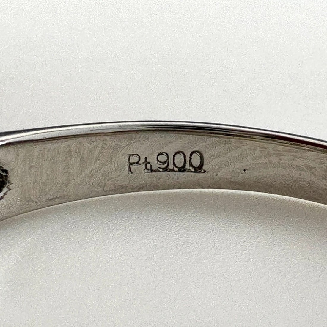 MELEE DIAMOND DESIGN RING PLATINUM - 2