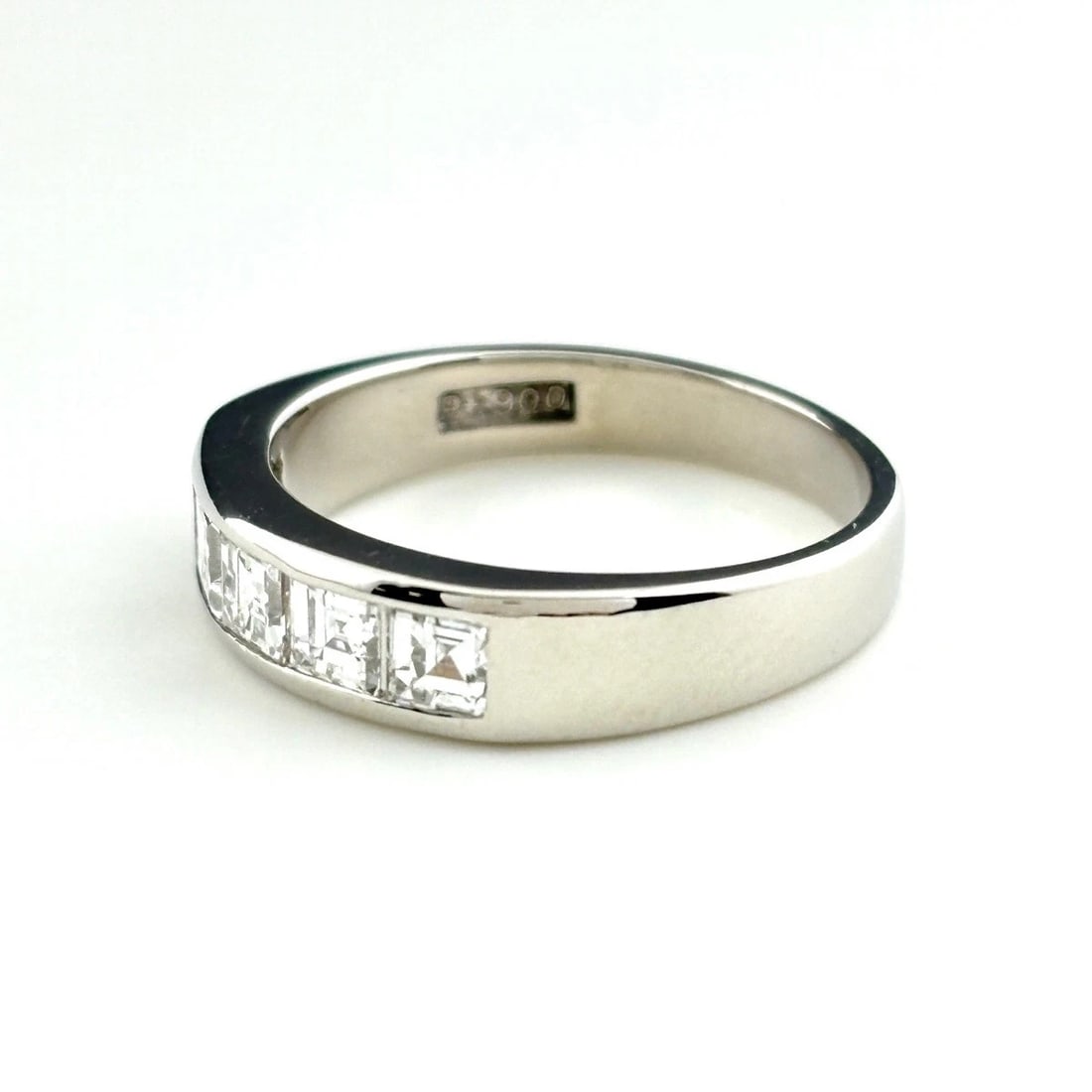 MELEE DIAMOND DESIGN RING PLATINUM (1 of 2)