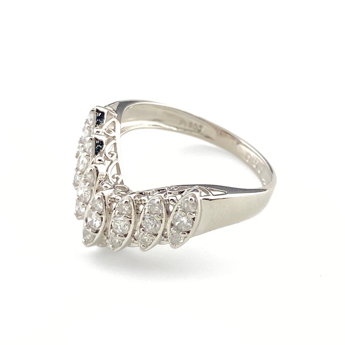 MELEE DIAMOND DESIGN RING PLATINUM: Melee diamond design Ring Platinum Brand: Unbranded Type: Ring Material: Pt900, Color: Platinum Size: US 6.5 Accessories: None Accessories Notice: When purchasing pre-owned goods, please r