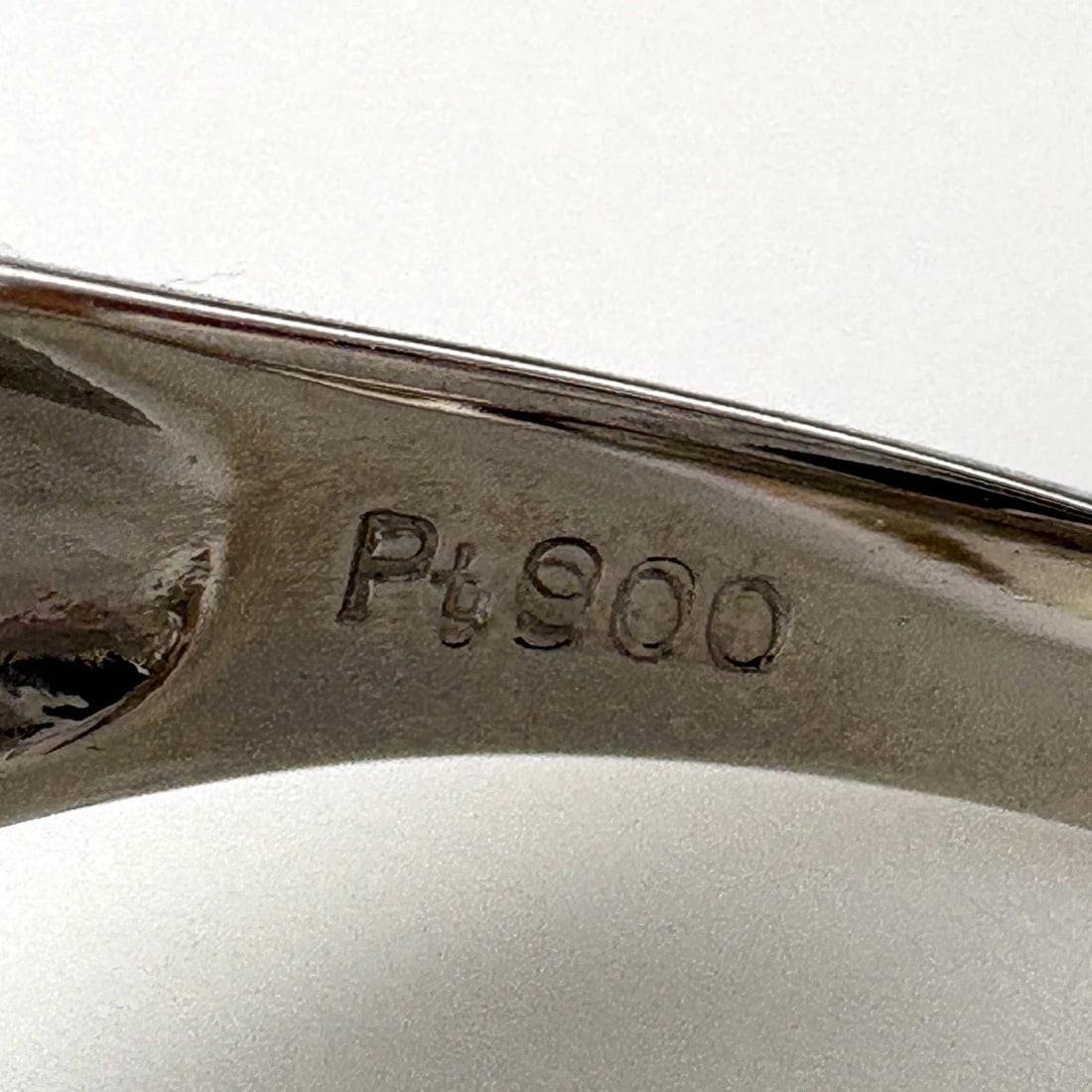 MELEE DIAMOND DESIGN RING PLATINUM - 2