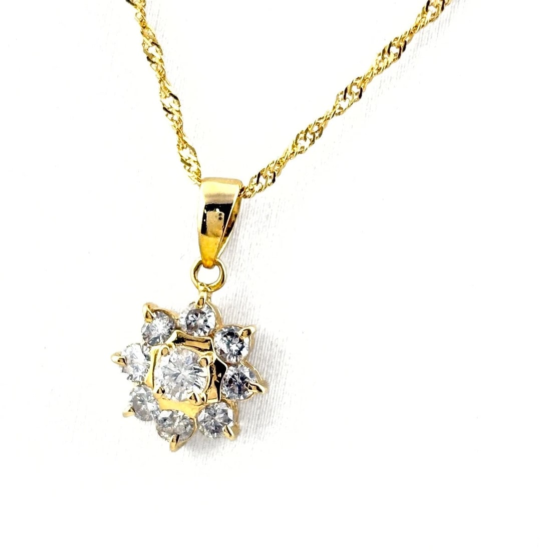 FLOWER MOTIF DESIGN NECKLACE YG YELLOWGOLD (1 of 4)
