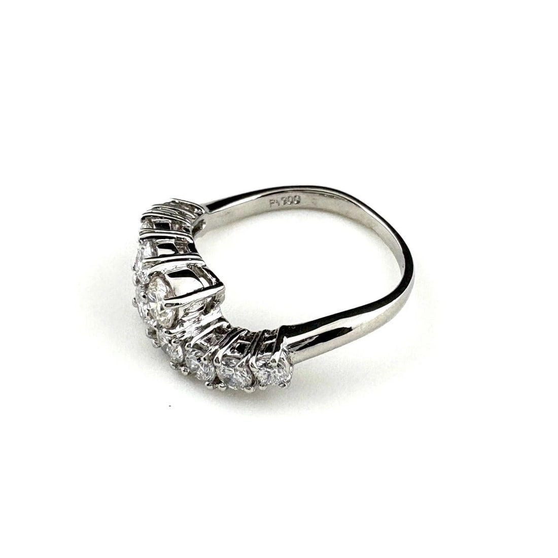 MELEE DIAMOND DESIGN RING PLATINUM: Melee diamond design Ring Platinum Brand: Unbranded Type: Ring Material: Pt900, Color: Platinum Size: US 6 Accessories: None Accessories Notice: When purchasing pre-owned goods, please refer