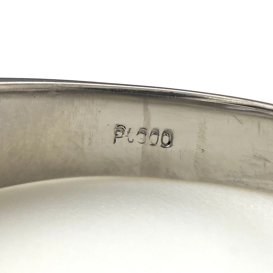 MELEE DIAMOND DESIGN RING PLATINUM - 2